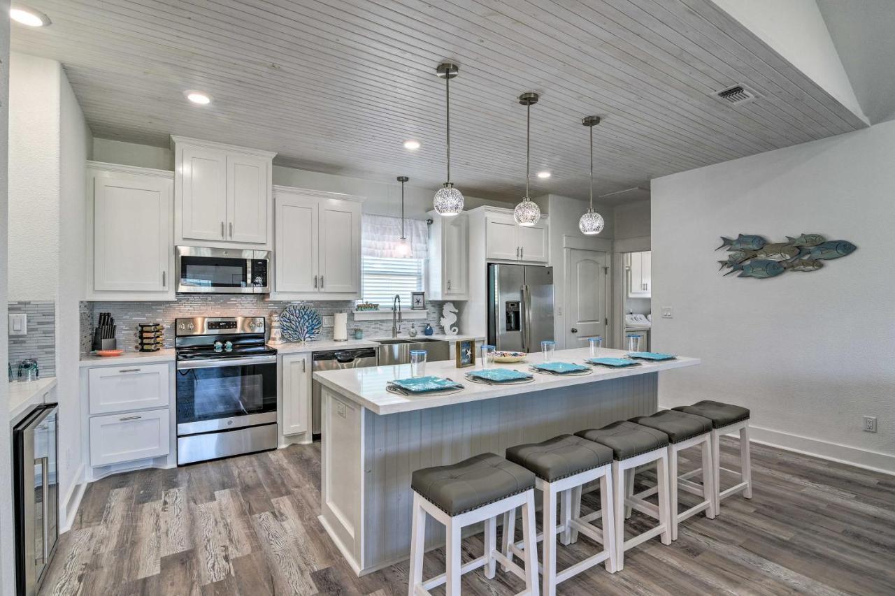 Bolivar Peninsula Beach House, Steps To Coast Екстериор снимка
