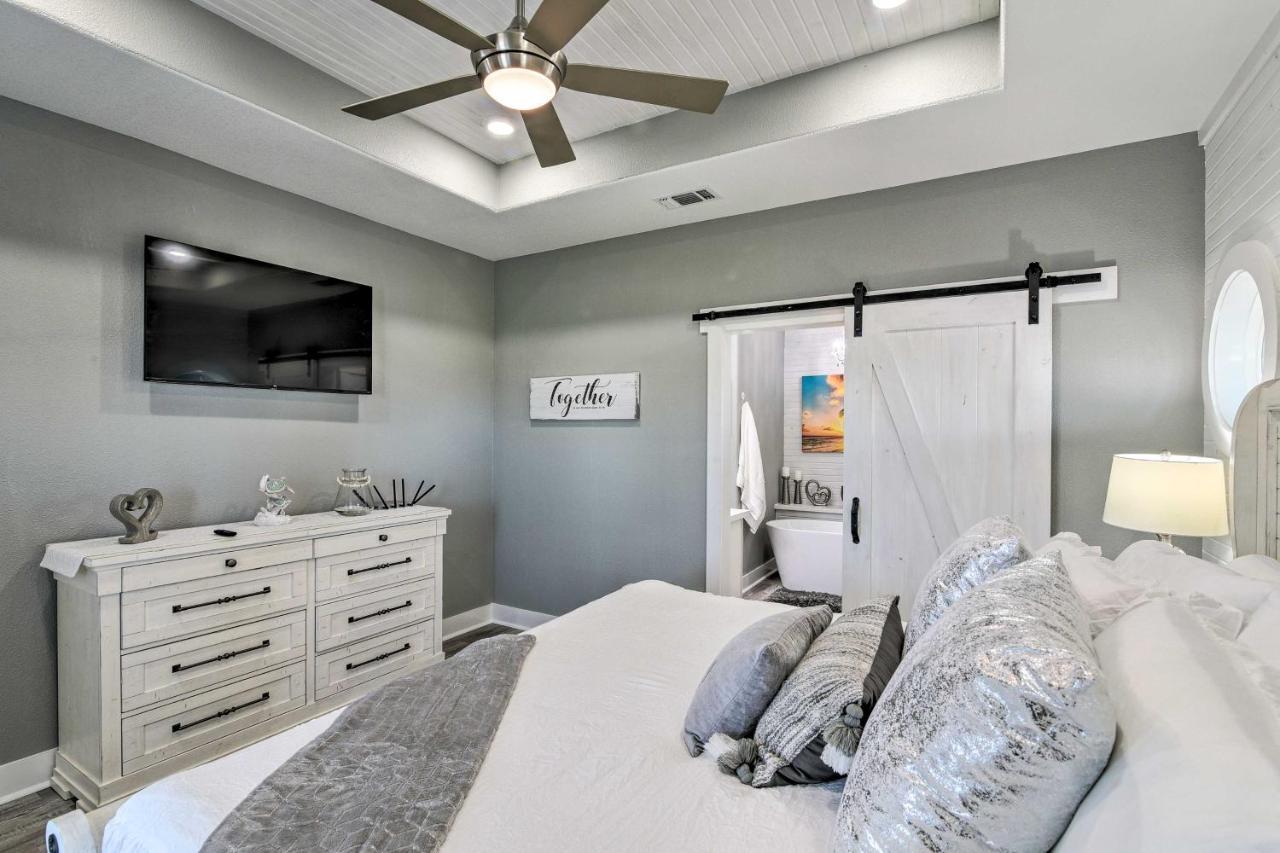 Bolivar Peninsula Beach House, Steps To Coast Екстериор снимка